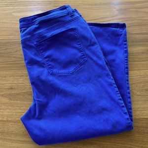 *EUC* Chico’s the Platinum Crop Jean